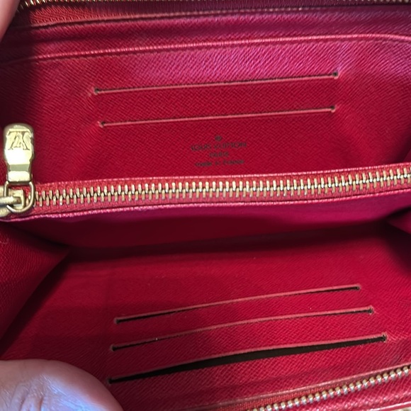 Louis Vuitton wallet - Picture 11 of 11